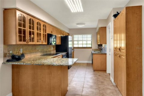House in Mulberry, Florida 3 bedrooms, 127.83 sq.m. № 1919349 - photo 6