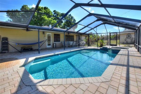 House in Mulberry, Florida 3 bedrooms, 127.83 sq.m. № 1919349 - photo 9