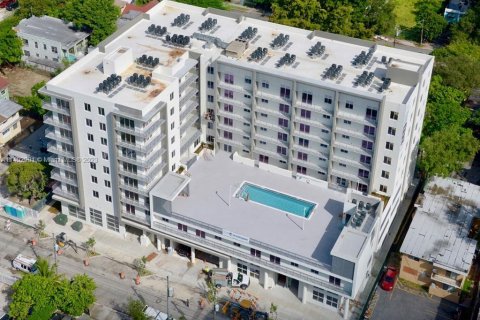 Casa en alquiler en Miami, Florida, 2 dormitorios, 88.63 m2 № 2055113 - foto 25