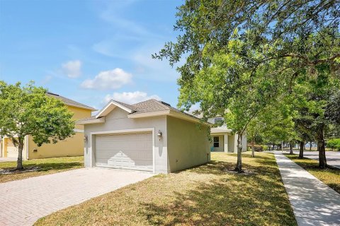 House in Winter Garden, Florida 4 bedrooms, 252.42 sq.m. № 1656930 - photo 5