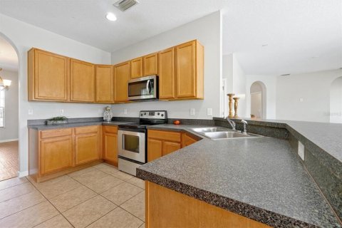 House in Winter Garden, Florida 4 bedrooms, 252.42 sq.m. № 1656930 - photo 18