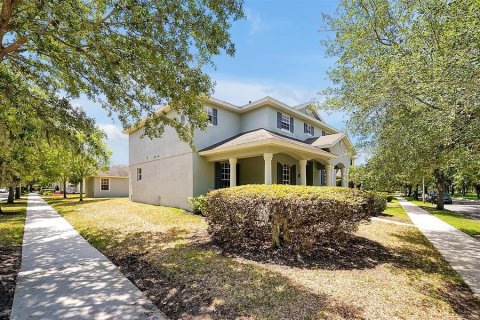 House in Winter Garden, Florida 4 bedrooms, 252.42 sq.m. № 1656930 - photo 2