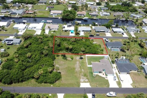 Terreno en venta en Port Charlotte, Florida № 1866665 - foto 3