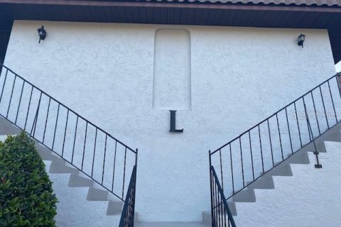 Condo in Winter Garden, Florida, 2 bedrooms  № 2213633 - photo 3