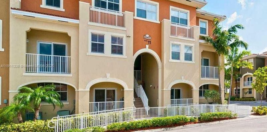 Adosado en Doral, Florida 2 dormitorios, 104.33 m2 № 1968674
