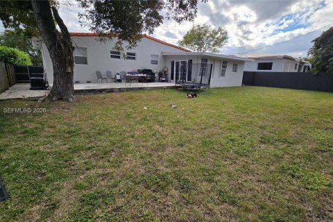 Снять в аренду виллу или дом в Майами, Флорида 3 спальни, 145.48м2, № 2005224 - фото 23