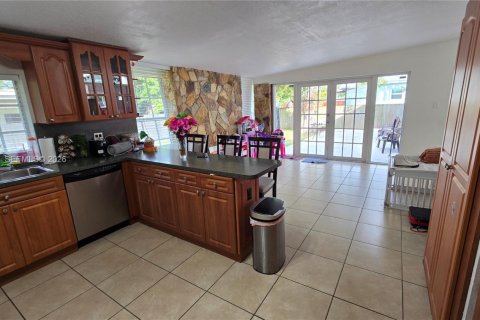 Снять в аренду виллу или дом в Майами, Флорида 3 спальни, 145.48м2, № 2005224 - фото 13