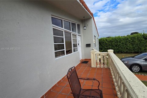 Снять в аренду виллу или дом в Майами, Флорида 3 спальни, 145.48м2, № 2005224 - фото 5