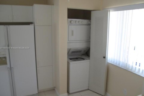 Condominio en venta en Tamarac, Florida, 2 dormitorios, 107.12 m2 № 1694722 - foto 7