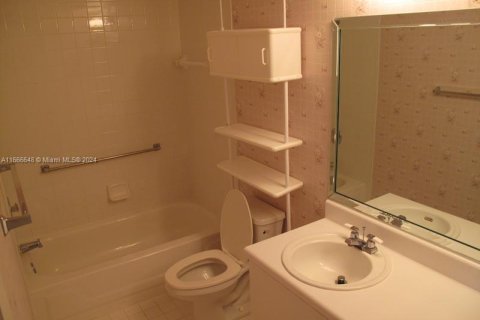 Condominio en venta en Tamarac, Florida, 2 dormitorios, 107.12 m2 № 1694722 - foto 17