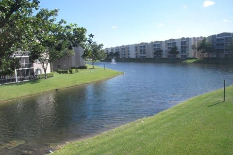 Condominio en venta en Tamarac, Florida, 2 dormitorios, 107.12 m2 № 1694722 - foto 13