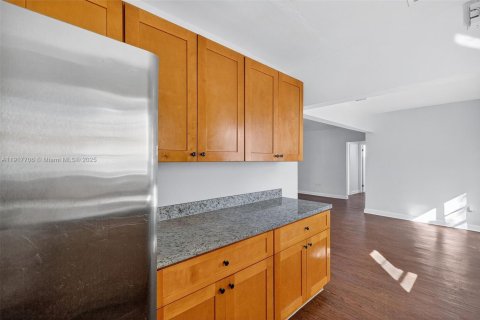 Купить виллу или дом в Майами, Флорида 3 спальни, 144.46м2, № 1972929 - фото 9