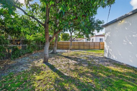 Купить виллу или дом в Майами, Флорида 3 спальни, 144.46м2, № 1972929 - фото 30