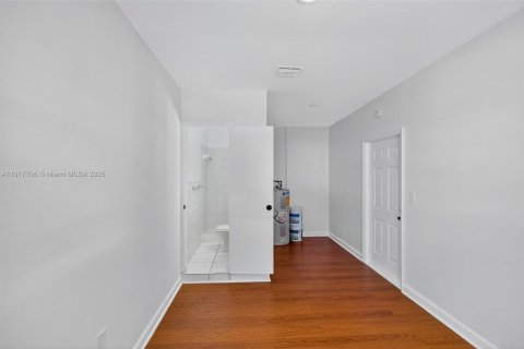 Купить виллу или дом в Майами, Флорида 3 спальни, 144.46м2, № 1972929 - фото 23