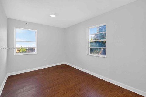 Купить виллу или дом в Майами, Флорида 3 спальни, 144.46м2, № 1972929 - фото 17