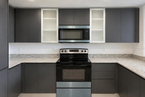 Condo in Orlando, Florida, 1 bedroom № 2329220 - photo 5