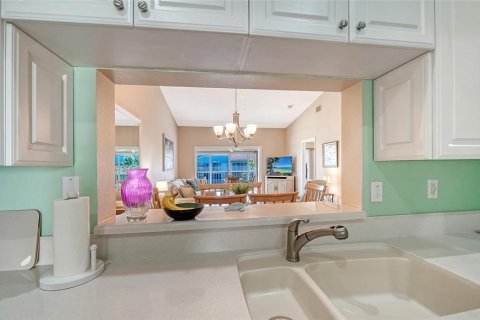 Copropriété à vendre à Sarasota, Floride: 2 chambres, 119.84 m2 № 2147438 - photo 6