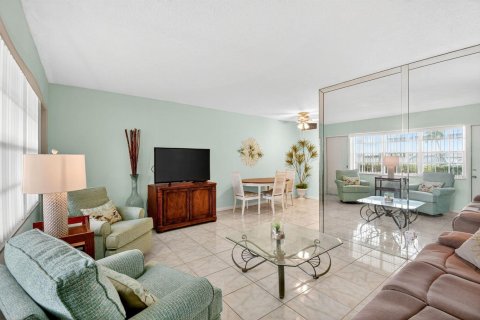 Condo in Fort Lauderdale, Florida, 1 bedroom № 2401296