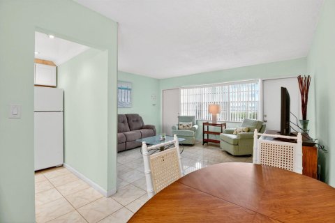 Condo in Fort Lauderdale, Florida, 1 bedroom  № 2401296 - photo 9