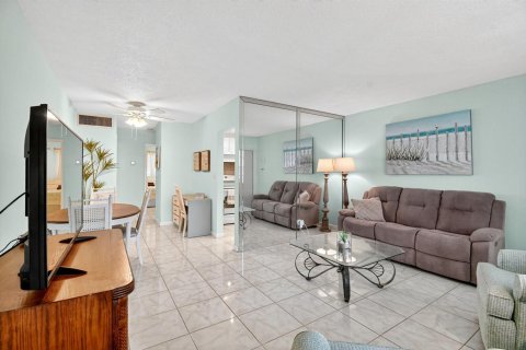 Condo in Fort Lauderdale, Florida, 1 bedroom  № 2401296 - photo 3
