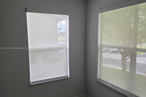 Condominio en venta en Sunrise, Florida, 1 dormitorio, 69.03 m2 № 1952964 - foto 17