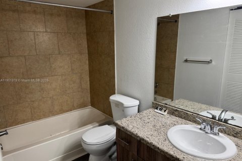 Condominio en venta en Sunrise, Florida, 1 dormitorio, 69.03 m2 № 1952964 - foto 12