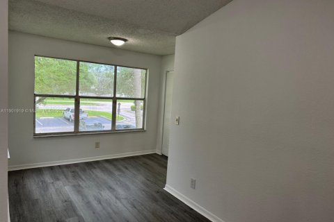 Condominio en venta en Sunrise, Florida, 1 dormitorio, 69.03 m2 № 1952964 - foto 5