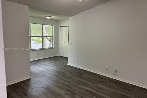 Condominio en venta en Sunrise, Florida, 1 dormitorio, 69.03 m2 № 1952964 - foto 6