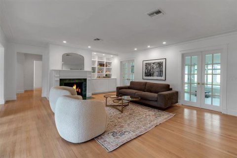 House in Sarasota, Florida 5 bedrooms, 413.6 sq.m. № 1819128 - photo 5