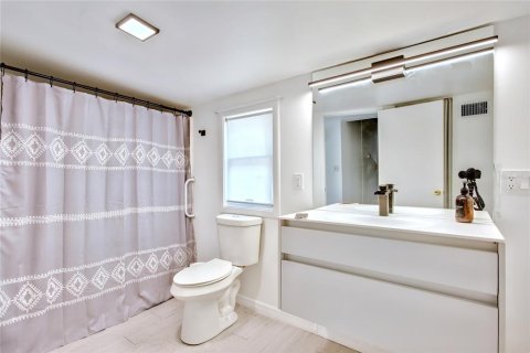 Casa en alquiler en Haines City, Florida, 5 dormitorios, 241.55 m2 № 1898823 - foto 30
