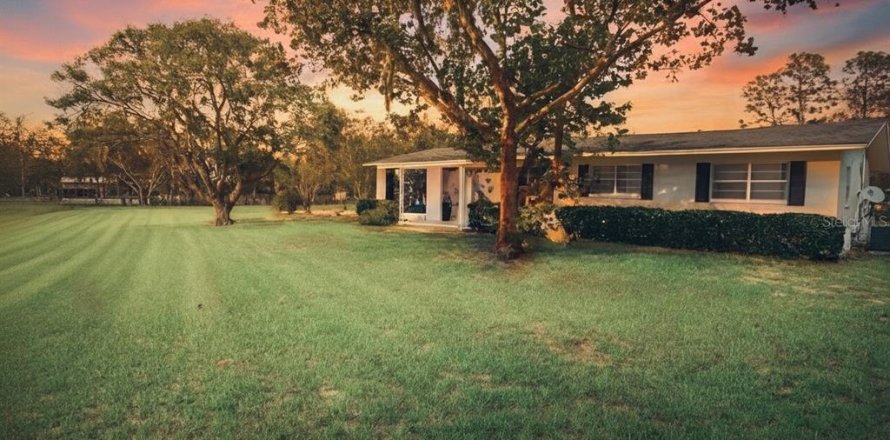 Casa en Haines City, Florida 5 dormitorios, 241.55 m2 № 1898823
