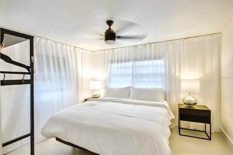 Casa en alquiler en Haines City, Florida, 5 dormitorios, 241.55 m2 № 1898823 - foto 23