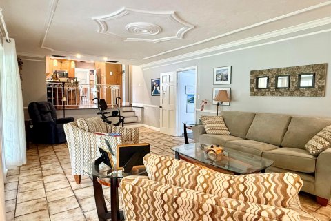 Купить виллу или дом в Юпитер, Флорида 10 комнат, 289.76м2, № 2147291 - фото 15