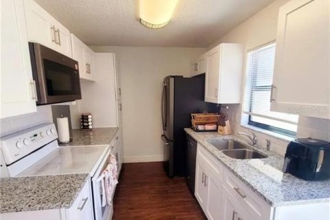 Townhouse in Orlando, Florida 2 bedrooms, 102.56 sq.m. № 1873080 - photo 4