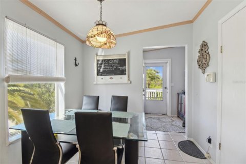 House in Hudson, Florida 3 bedrooms, 125.6 sq.m. № 1574128 - photo 8