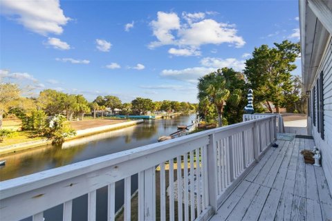 House in Hudson, Florida 3 bedrooms, 125.6 sq.m. № 1574128 - photo 24