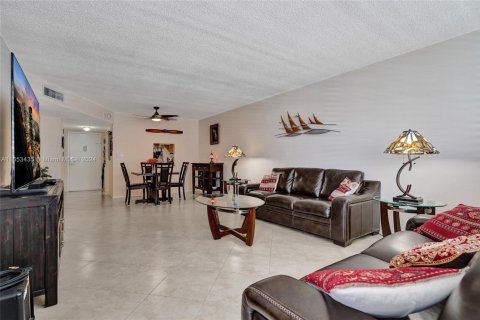 Condominio en venta en Fort Lauderdale, Florida, 1 dormitorio, 83.24 m2 № 1957421 - foto 21