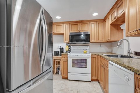 Condominio en venta en Fort Lauderdale, Florida, 1 dormitorio, 83.24 m2 № 1957421 - foto 27