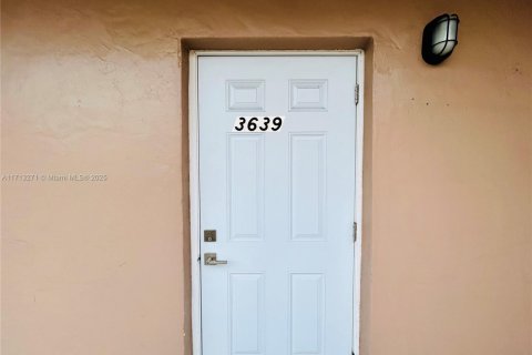 Купить кондоминиум в Хайалиа, Флорида 2 спальни, 94.3м2, № 1869910 - фото 27