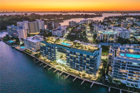 Condo à Bay Harbor Islands, Floride, 2 chambres № 2080415