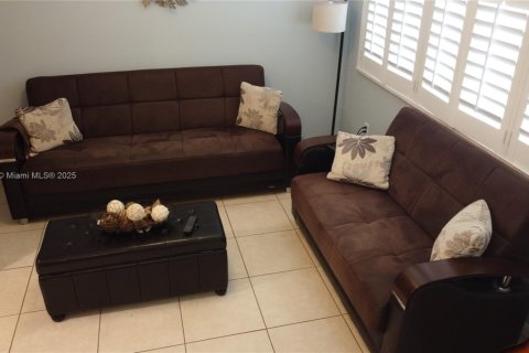 Adosado en venta en Lake Worth, Florida, 3 dormitorios, 121.61 m2 № 1854753 - foto 5