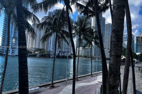 Condo in Miami, Florida, 2 bedrooms  № 1989814 - photo 6