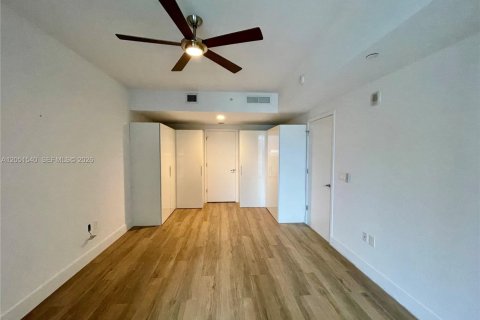 Copropriété à louer à Miami, Floride: 2 chambres, 95.5 m2 № 2193559 - photo 6