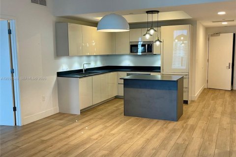 Copropriété à louer à Miami, Floride: 2 chambres, 95.5 m2 № 2193559 - photo 13