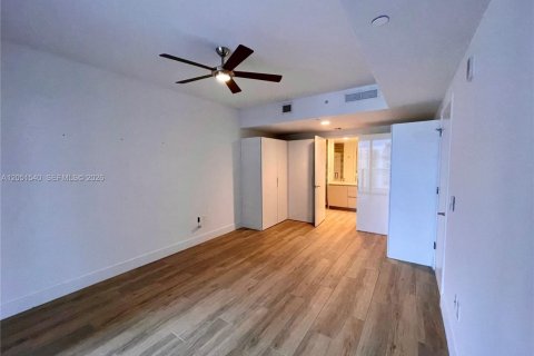 Copropriété à louer à Miami, Floride: 2 chambres, 95.5 m2 № 2193559 - photo 18