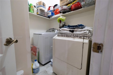 Купить виллу или дом в Майами, Флорида 4 спальни, 216.65м2, № 2068992 - фото 13