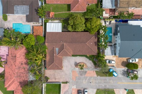 Купить виллу или дом в Майами, Флорида 4 спальни, 216.65м2, № 2068992 - фото 26