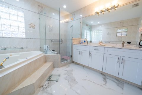 Купить виллу или дом в Майами, Флорида 4 спальни, 216.65м2, № 2068992 - фото 19