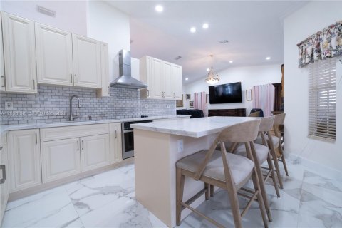 Купить виллу или дом в Майами, Флорида 4 спальни, 216.65м2, № 2068992 - фото 9