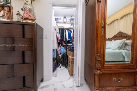 Купить виллу или дом в Майами, Флорида 4 спальни, 216.65м2, № 2068992 - фото 20